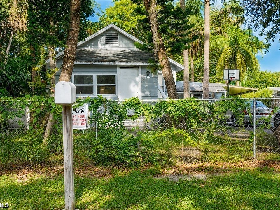 1st image of 221 Avacado Ct