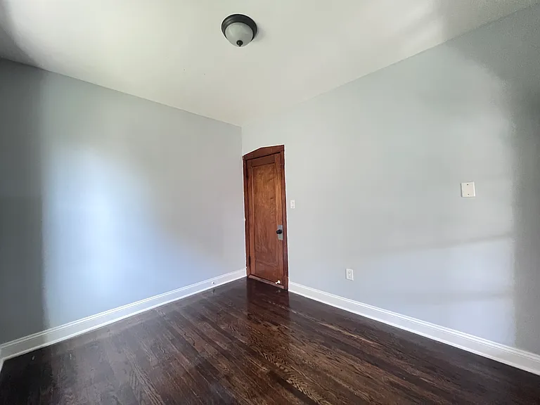 821 N Waller Ave #1 — Photo 18