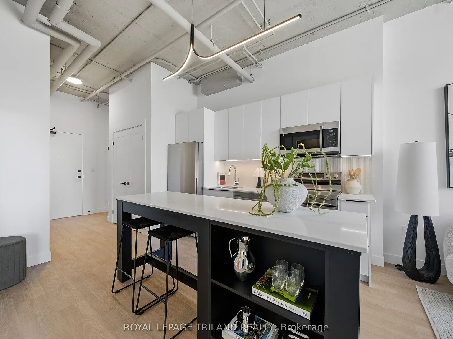 2 bed, $2,495 — Photo 2