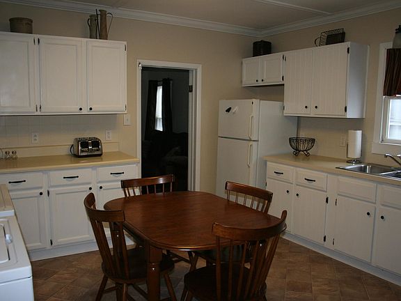 3rd image of 55 Beekman St Floor 1
