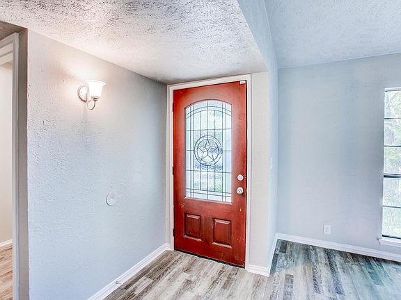 3rd image of 15526 Winter Briar Dr