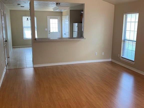 2nd image of 104 Sendero Dr