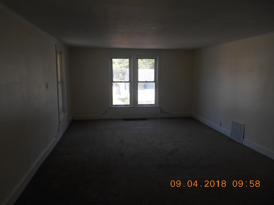 1st image of 416 W 5th St