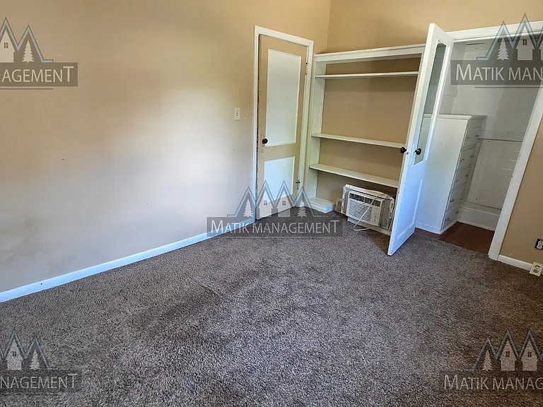 16 9th Ave NE #1 — Photo 48