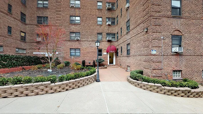 Sold by Metro Garden Realty NYC | media 18