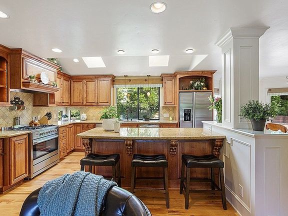 5th image of 1203 Teak Ct