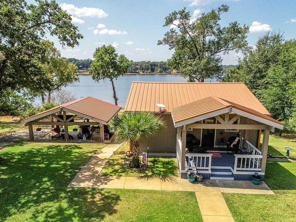 1st image of 851 Lakeview