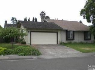 8 Village East Ct, Petaluma, CA