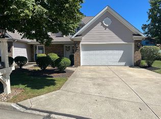 35 Sunset Cove Cir, Eastlake, OH 44095