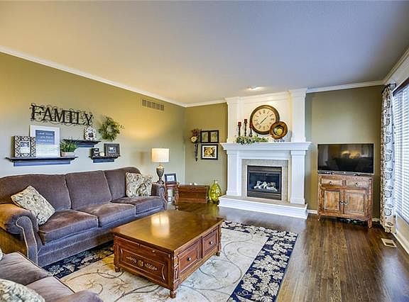 5th image of 5528 NE Maybrook Ct