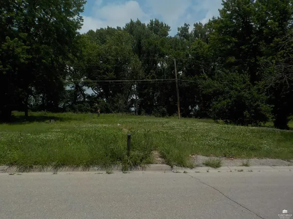 210 Witt Ave, Junction City, KS 66441