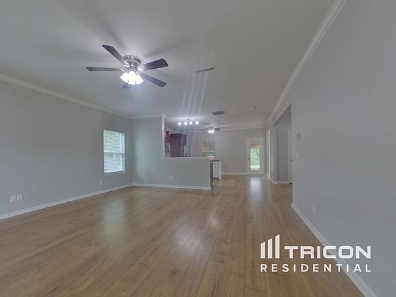 3rd image of 2120 Lake Vista Dr