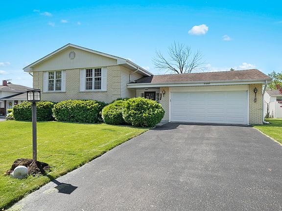 2nd image of 17W465 Earl Ct