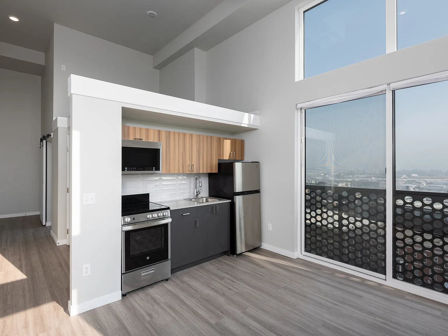 The Ellis Apartments — Photo 4