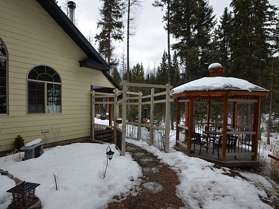 3rd image of 297 Meadow Creek Trl