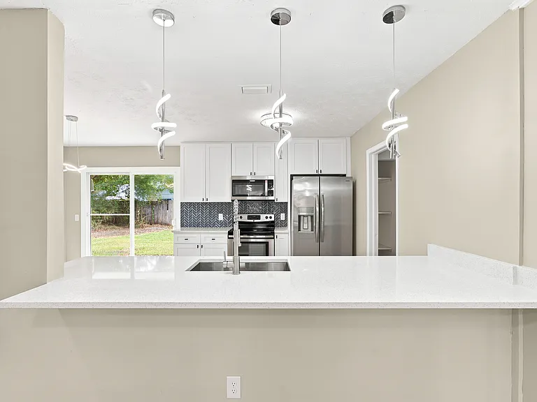 7218 Zapata Dr — Photo 8