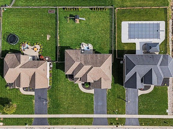 4th image of 10750 Sun Trace Dr
