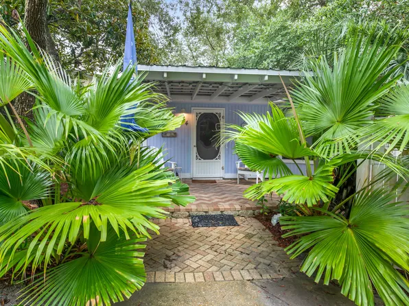 374 Defuniak St, Santa Rosa Beach, FL 32459