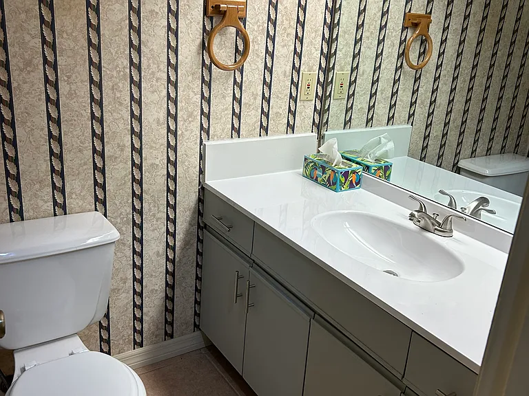1/2 bath