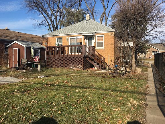 3rd image of 7837 W 66th Pl