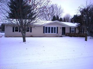 2484 Thrush Dr, Jenison, MI 49428