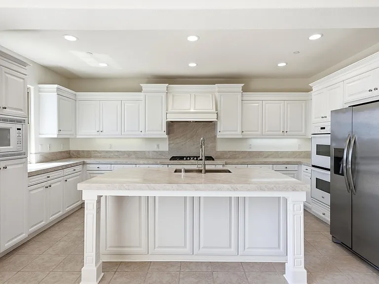 40 Paseo Lerida — Photo 17