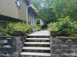 8 Locust St, Middleton, MA 01949