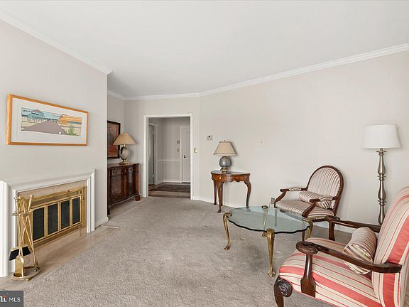 4th image of 1250 S Washington St Unit 803