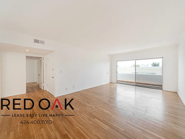 1247 Berkeley St #6 — Photo 3