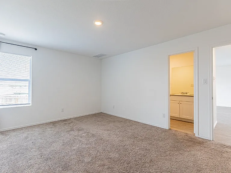 31708 Ambrose St — Photo 17