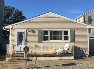 9 Spindrift Rd, Seaside Heights, NJ 08751