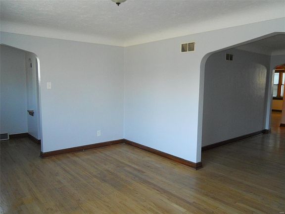 5th image of 8569 Riverview Blvd