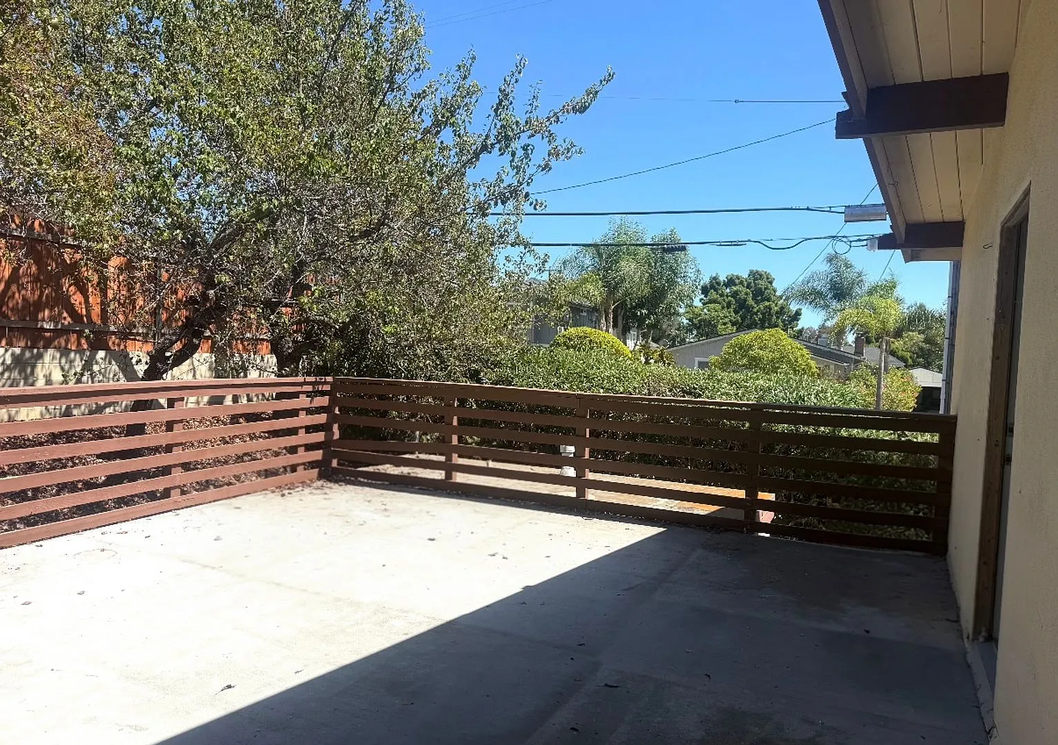 19 Oak Street — Photo 1