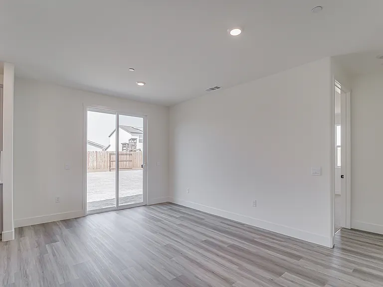 8208 Dreamside Ave — Photo 12