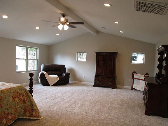 5th image of 416 Craft Ln