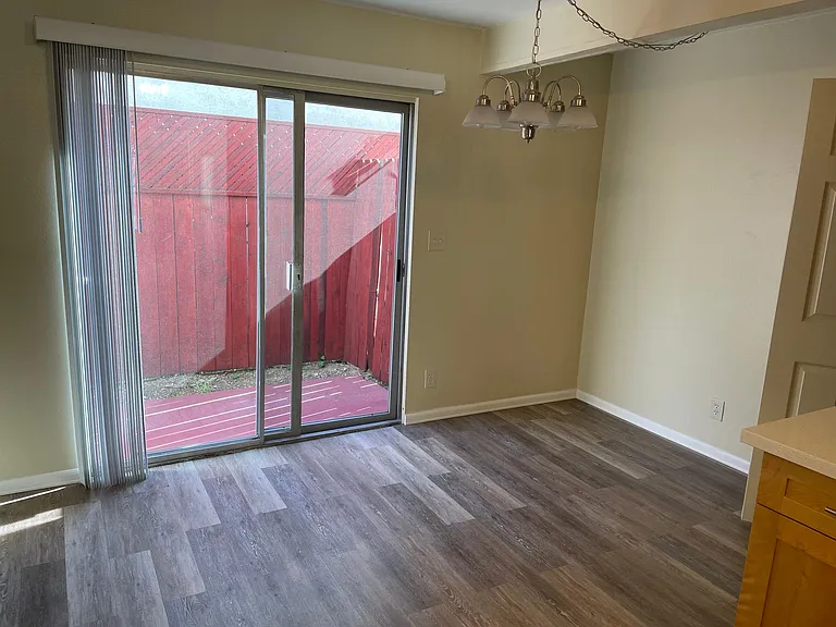 2977 Mendoza Dr — Photo 8