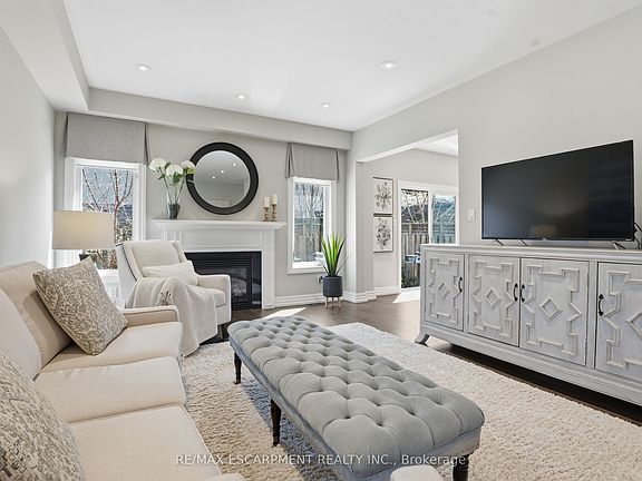4th image of 441 Stonehenge Dr #40