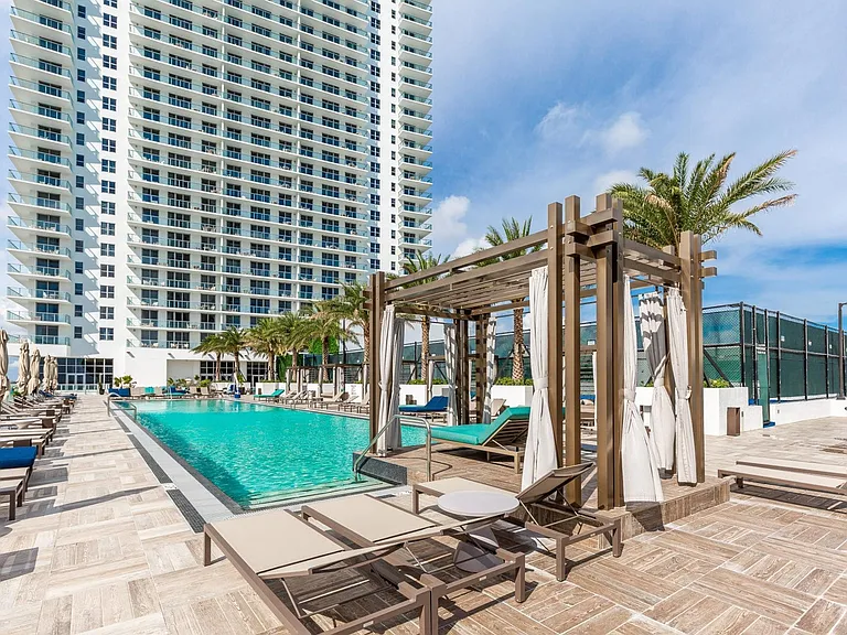 2723 E Hallandale Beach Blvd #22-ID1049813P — Photo 26