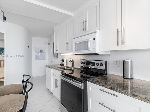 5th image of 401 Ocean Dr APT 316