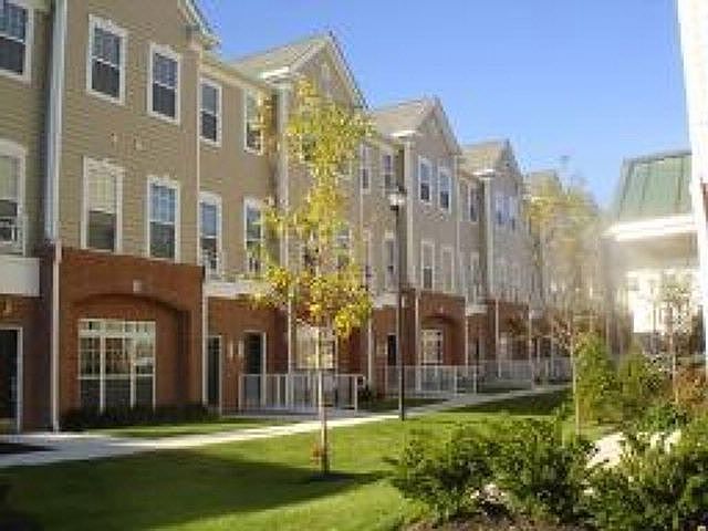 2nd image of 412 Deluca Rd #412