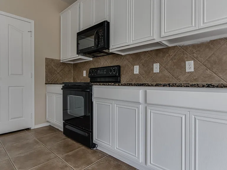 249 Niagara Falls Dr — Photo 14