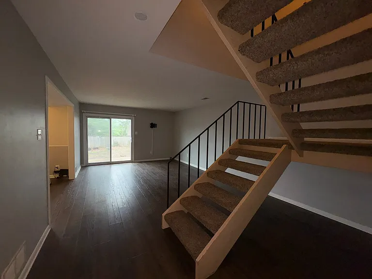 169 Moyer Dr — Photo 4