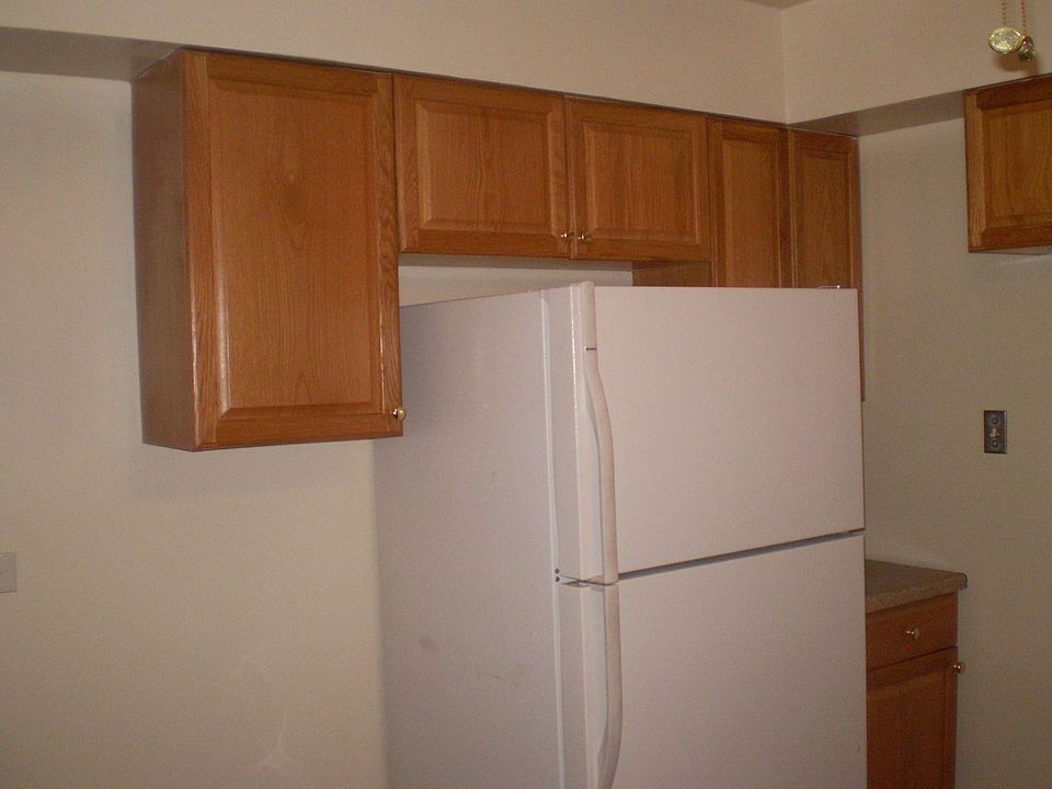 2nd image of 437 Jefferson St