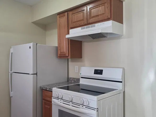 824 Sixth St, 824 6th St #3, Bowling Green, OH 43402