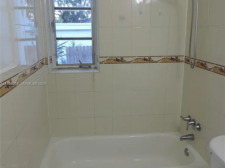 3134 SW 25th Ter — Photo 15