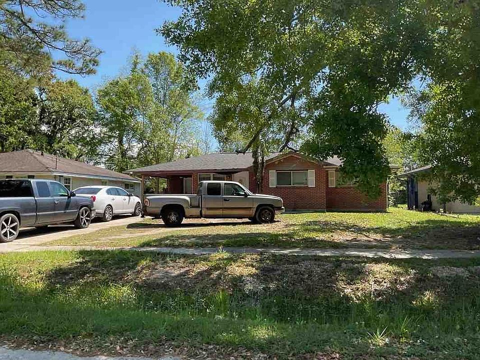 1st image of 3934 Riviera Dr