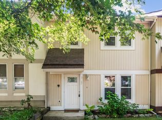 5567 Peppercorn Dr, Burke, VA 22015