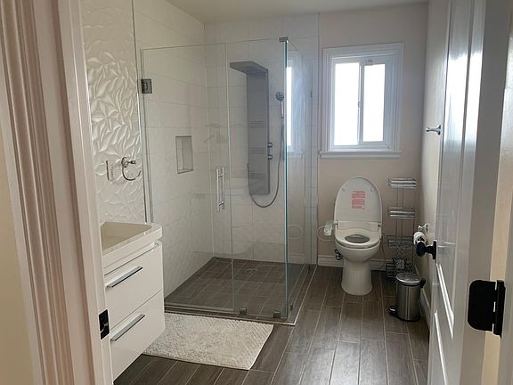 5th image of 5392 Elrose Ave