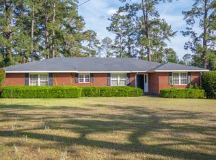 105 Edgewood Rd, Glennville, GA 30427