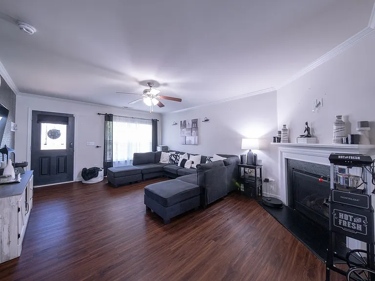 6704 Olivia Way — Photo 11